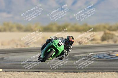 media/Dec-07-2025-CVMA (Sun) [[3e7d2de5dc]]/Race 16-Formula Middleweight/